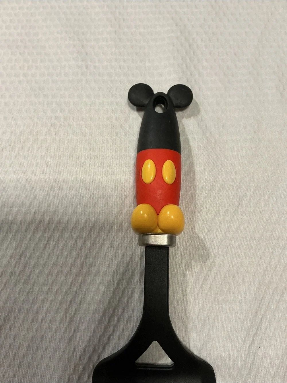 Disney Mickey Mouse Black Red Yellow Cake Server